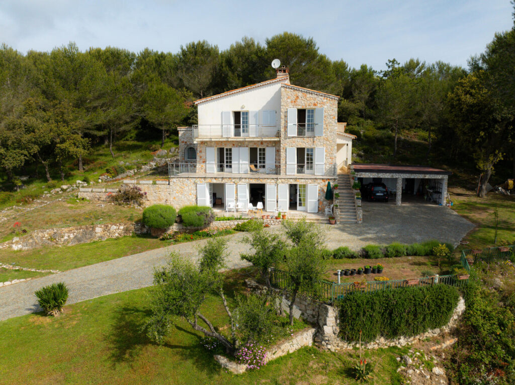 VILLA "LA ROMAINE" - EZE